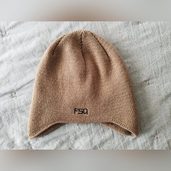 Foursquare Snowboards Vintage Beanie (Beige) - NWOT Y2K - Picture 2 of 4